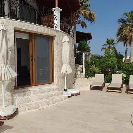 Havuzbasi, Deniz-bahce-meis Manzarasi, Loveboat 別荘 *